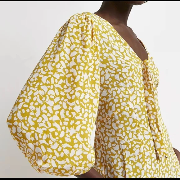 Yellow Floral Midi Dress‎ - Picture 2 of 4